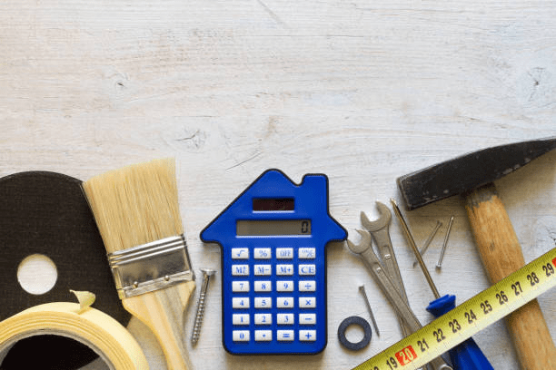 The Benefits of Hiring a Professional for Home Repairs vs DIY